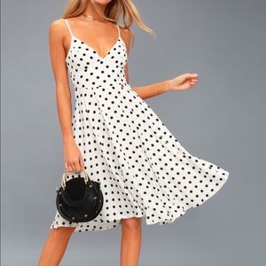 Lulu’s favorite Spot polka Dot midi dress Sz M